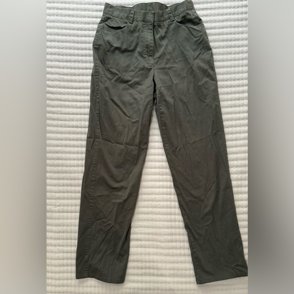 Liz Claiborne Liz Sport Women’s Army Green Pant- size 10